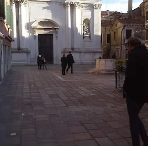 Ca' Angiolo Ai Frari * البندقية