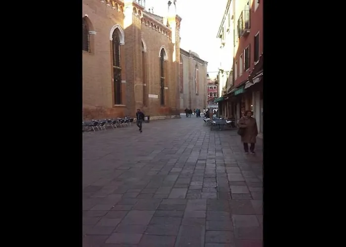 Ca' Angiolo Ai Frari 公寓